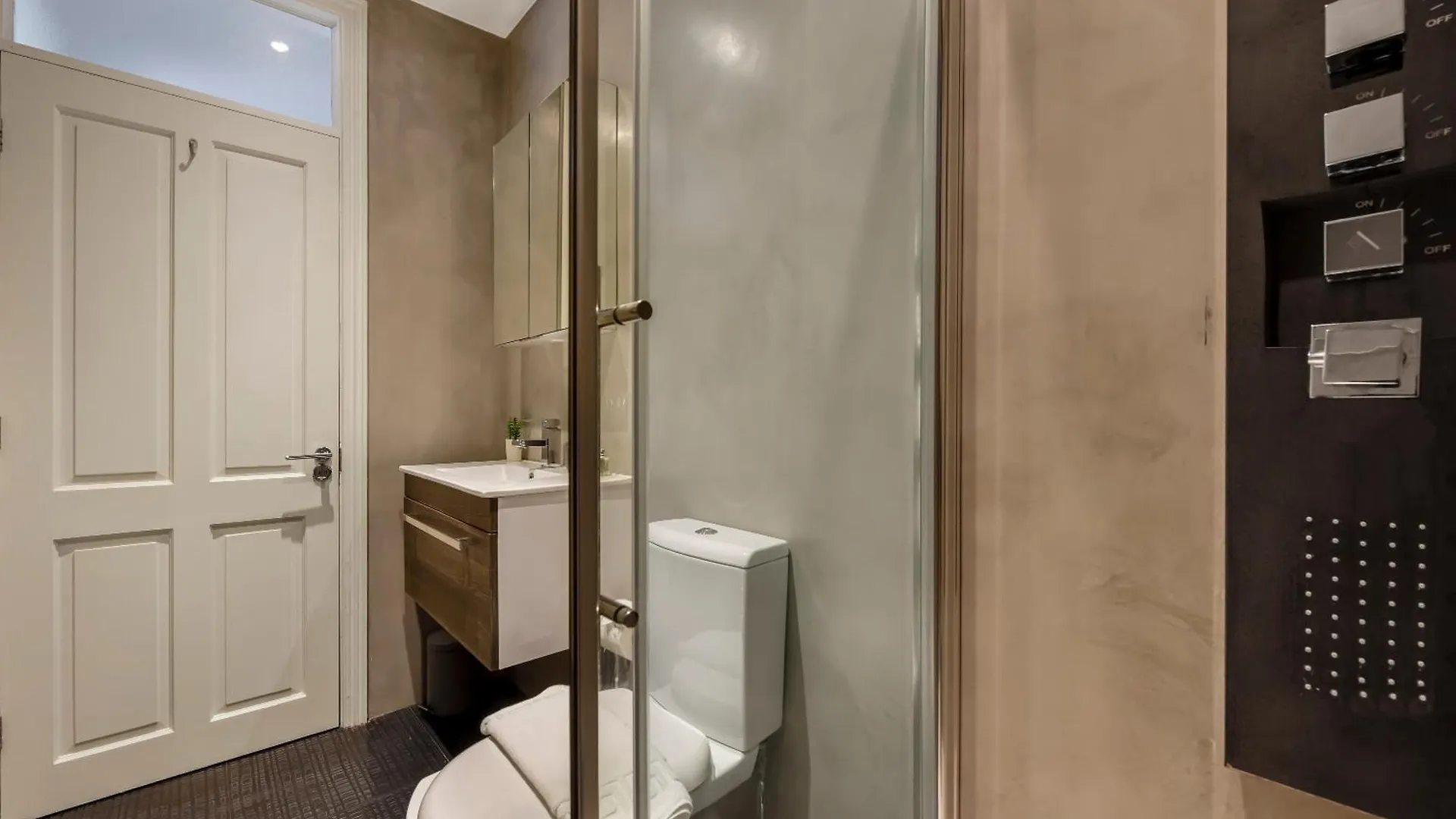 The West Kensington Collection Apartment London 0*,