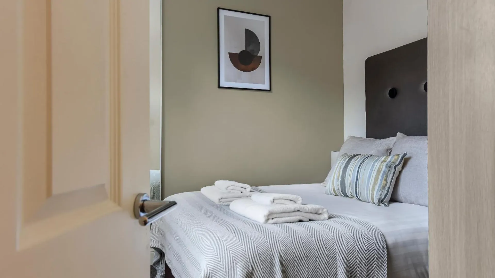 The West Kensington Collection Apartment London