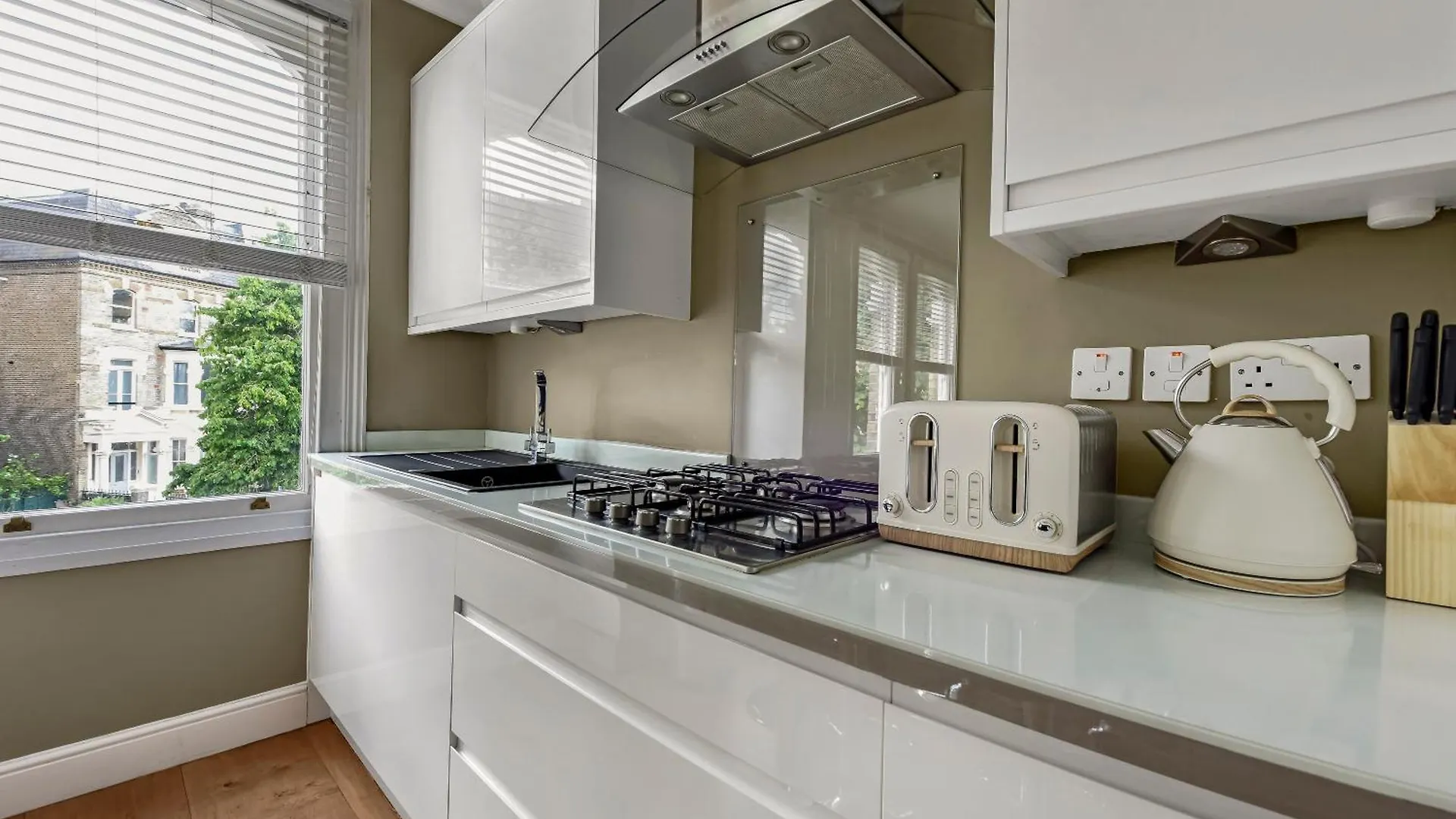 The West Kensington Collection Apartment London 0*,  United Kingdom